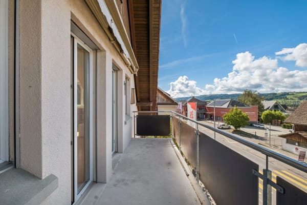 Immobilie in Aesch - Wohnen auf zwei Etagen: Helle Maisonette im Dorfzentrum - Bild 2