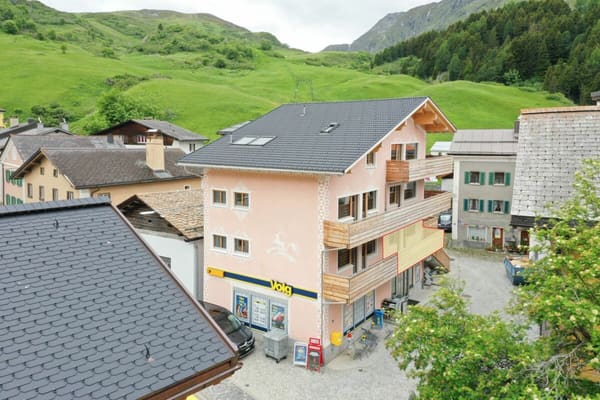 Immobilie in Bivio - Renovierte 2Â½-Zimmer-Ferienwohnung im 1. OG in nÃ¤chster NÃ¤he zu der Bergbahnstation - Bild 2