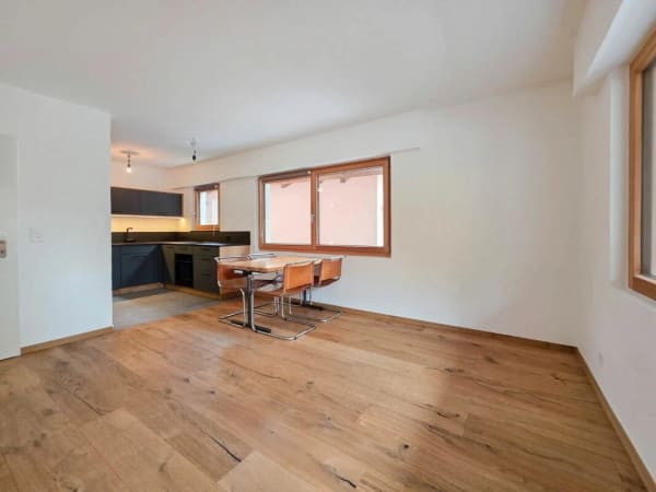 Immobilie in Bivio - Renovierte 2Â½-Zimmer-Ferienwohnung im 1. OG in nÃ¤chster NÃ¤he zu der Bergbahnstation - Bild 3