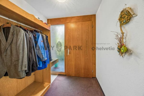 Immobilie in Muhen - 7.5-Zimmer-Einfamilienhaus mit unverbaubarer Weitsicht - Bild 2
