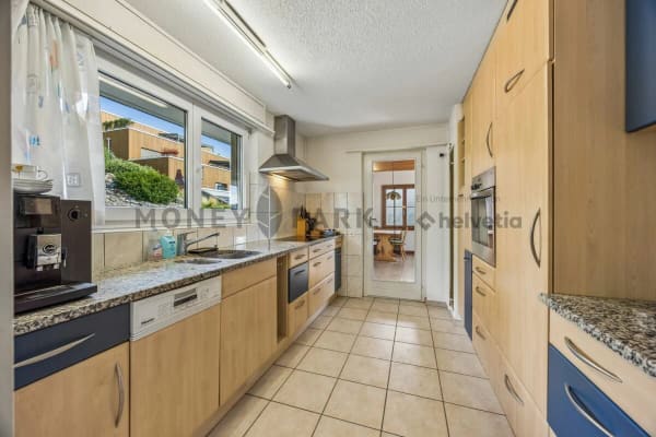 Immobilie in Muhen - 7.5-Zimmer-Einfamilienhaus mit unverbaubarer Weitsicht - Bild 3