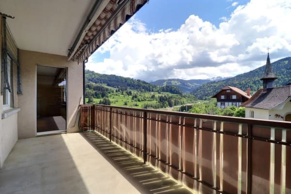 Immobilie in Schwarzsee - Charmante 4,5-Zimmer-Stockwerkeigentumswohnung mit Balkon und Garage - Bild 0
