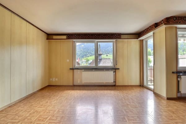 Immobilie in Schwarzsee - Charmante 4,5-Zimmer-Stockwerkeigentumswohnung mit Balkon und Garage - Bild 2