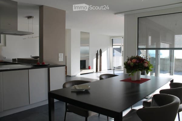 Immobilie in Lommiswil - GrosszÃ¼gige 6.5-Zimmer-Terrassenwohnung mit Panoramablick in Lommiswil - Bild 6