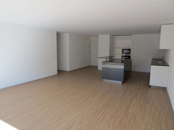 Immobilie in Wünnewil - Wunderschöne  3 1/2 Zimmer-Wohnung im Erdgeschoss mit grosser Terrasse und Grünfläche - Bild 3