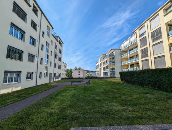 Immobilie in Safenwil - Top gepflegte Eigentumswohnung in erster Reihe der "Diamant" Überbauung - Bild 11