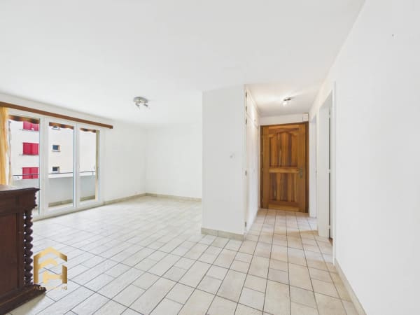 Immobilie in Visp - Attraktive Investitionsmöglichkeit: Renovierte 4.5ZWG mit kleinem Balk - Bild 7