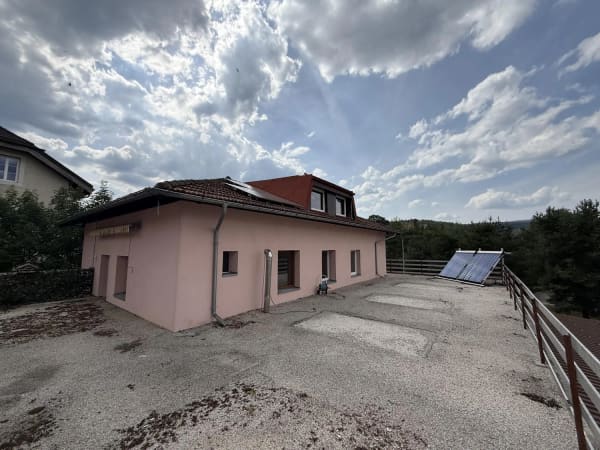 Immobilie in Le Brassus - Un bien rare au coeur du Brassus, rÃ©unissant habitation et local commercial, avec un beau potentiel d'investissement - Bild 2