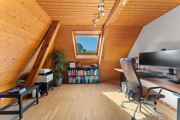 Immobilie in Busswil Be - Freistehendes 7½-Zimmer-Einfamilienhaus mit viel Platz im Dorfkern von Busswil - Bild 12