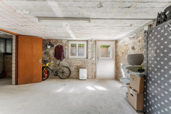 Immobilie in Busswil Be - Freistehendes 7½-Zimmer-Einfamilienhaus mit viel Platz im Dorfkern von Busswil - Bild 13