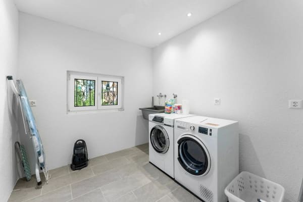 Immobilie in Busswil Be - Freistehendes 7½-Zimmer-Einfamilienhaus mit viel Platz im Dorfkern von Busswil - Bild 5