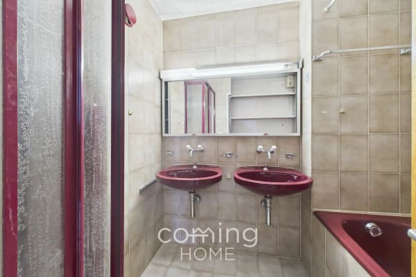 Immobilie in Brig - Interessante 4.5 Zimmer Wohnung in Brig mit Balkon und Lift sowie Renovationspotenzial - Bild 9