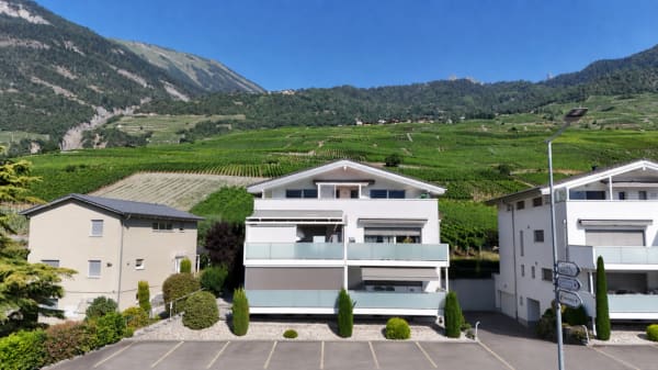 Immobilie in Leytron - Spacieux attique de 4,5 pièces de 146 m2 bénéficiant d'une vue imprenable sur les Alpes - Bild 0