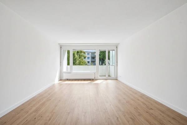 Immobilie in Dietikon - Grosszügige 4.5-Zimmer-Wohnung mit zwei Balkonen - Bild 0