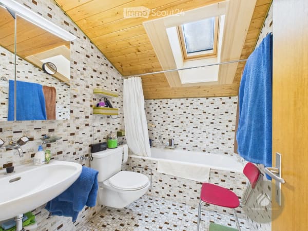 Immobilie in Fiesch - Charmante 3.5-Zimmer-Dachwohnung in Fiesch – Sofort verfügbar! - Bild 4