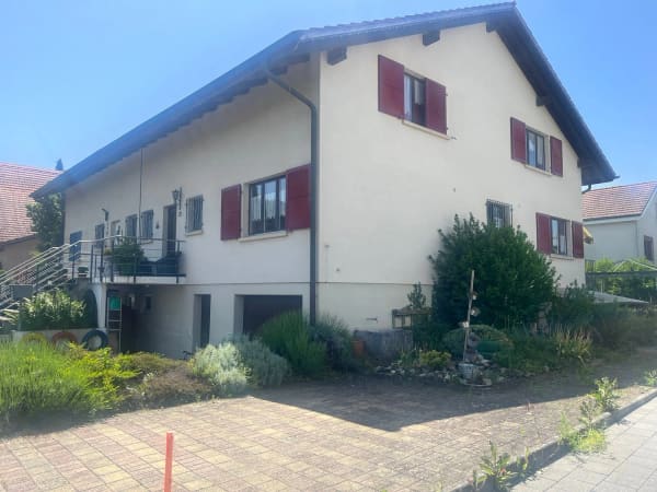 Immobilie in Busswil Be - NEUER  PREIS! Bezahlbares, grosses 7,5-Zi.DEFH mit Einlegerwohnung für 2-Generationen -ja gärn! - Bild 0