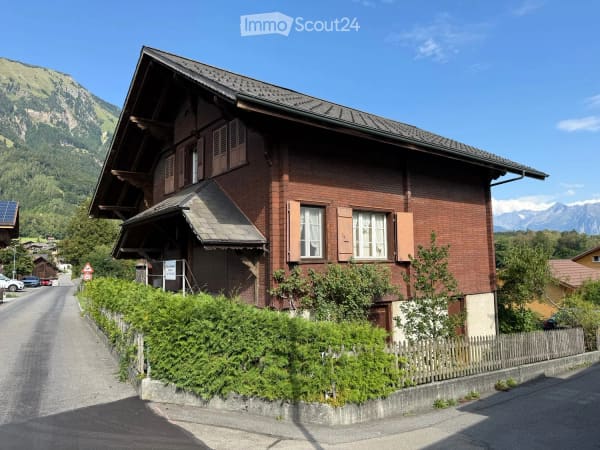 Immobilie in Hofstetten B. Brienz - Einfamilienhaus als Wohnsitz oder Ferienhaus - Bild 1