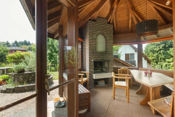 Immobilie in Wuppenau - Ein besonderes Zuhause mit Gartenidylle, Privatsphäre und viel Raum - Bild 2