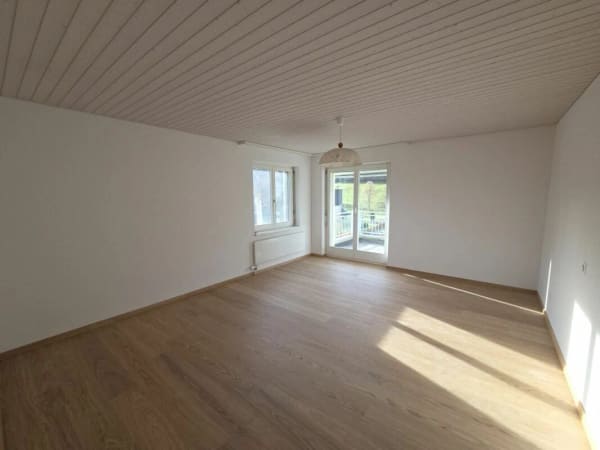 Immobilie in Dussnang - Zu verkaufen an der Haushaldenstrasse 2a in 8374 Dussnang; grosse 5½ Zi.-Dachwohnung, an ruhiger, sonniger Lage /nur 2 Gehminute bis ÖV ! - Bild 10