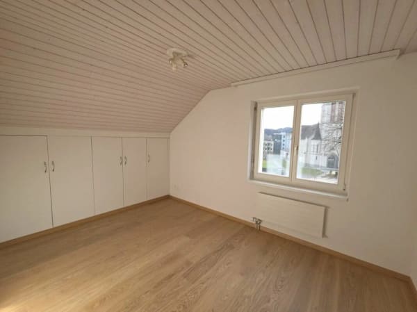 Immobilie in Dussnang - Zu verkaufen an der Haushaldenstrasse 2a in 8374 Dussnang; grosse 5½ Zi.-Dachwohnung, an ruhiger, sonniger Lage /nur 2 Gehminute bis ÖV ! - Bild 11
