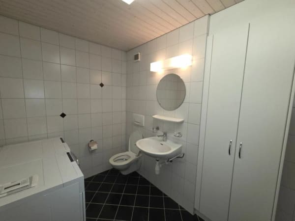 Immobilie in Dussnang - Zu verkaufen an der Haushaldenstrasse 2a in 8374 Dussnang; grosse 5½ Zi.-Dachwohnung, an ruhiger, sonniger Lage /nur 2 Gehminute bis ÖV ! - Bild 7