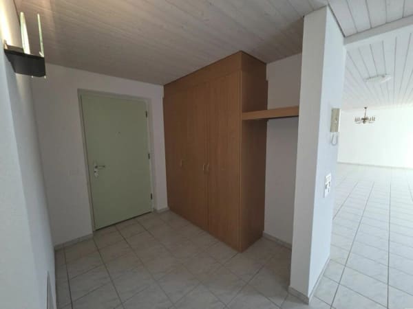 Immobilie in Dussnang - Zu verkaufen an der Haushaldenstrasse 2a in 8374 Dussnang; grosse 5½ Zi.-Dachwohnung, an ruhiger, sonniger Lage /nur 2 Gehminute bis ÖV ! - Bild 9