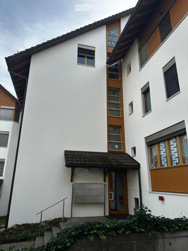 Immobilie in Sins - Gepflegte 4.5-Zimmer-Wohnung in Sins – sofort verfügbar - VP: CHF 980'000.-- - Bild 1