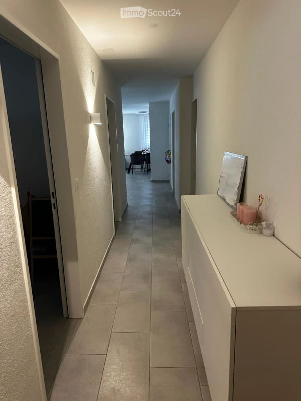 Immobilie in Sins - Gepflegte 4.5-Zimmer-Wohnung in Sins – sofort verfügbar - VP: CHF 980'000.-- - Bild 3