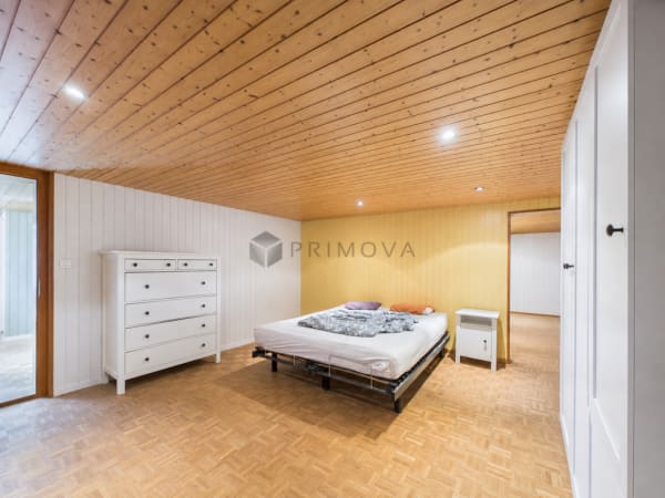 Immobilie in Bussnang - Modernisiertes Zweifamilienhaus mit Weitblick, Doppelgarage und vielseitigem Nutzungspotenzial - Bild 9