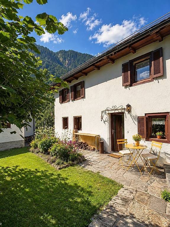 Immobilie in Rossa - Doppia armonia in Valle Calanca: casa bifamiliare a Rossa! - Bild 1
