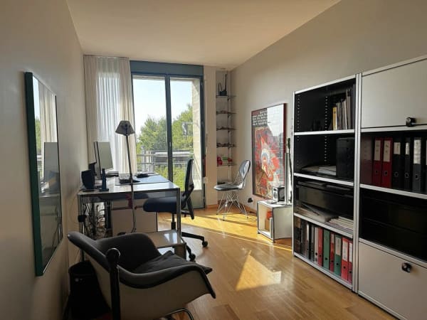 Immobilie in Schmitten Fr - Zeitlose Architektur trifft auf überraschende Wohnqualität - Bild 12