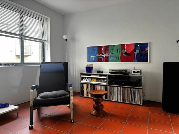 Immobilie in Schmitten Fr - Zeitlose Architektur trifft auf überraschende Wohnqualität - Bild 13