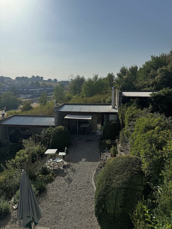 Immobilie in Schmitten Fr - Zeitlose Architektur trifft auf überraschende Wohnqualität - Bild 15