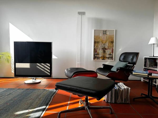 Immobilie in Schmitten Fr - Zeitlose Architektur trifft auf überraschende Wohnqualität - Bild 3