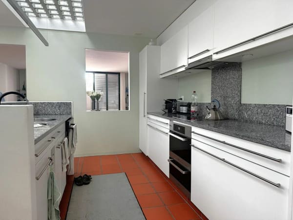 Immobilie in Schmitten Fr - Zeitlose Architektur trifft auf überraschende Wohnqualität - Bild 9