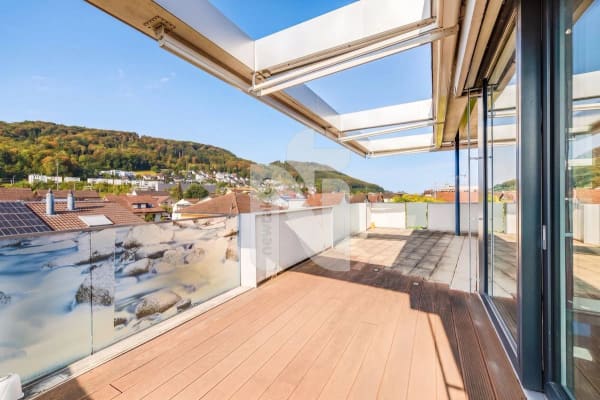 Immobilie in Stein Ag - Exklusive Attikawohnung mit direktem Liftzugang, grosszügiger Terrasse, traumhafter Weitsicht und zwei Tiefgaragenplätzen - Bild 1