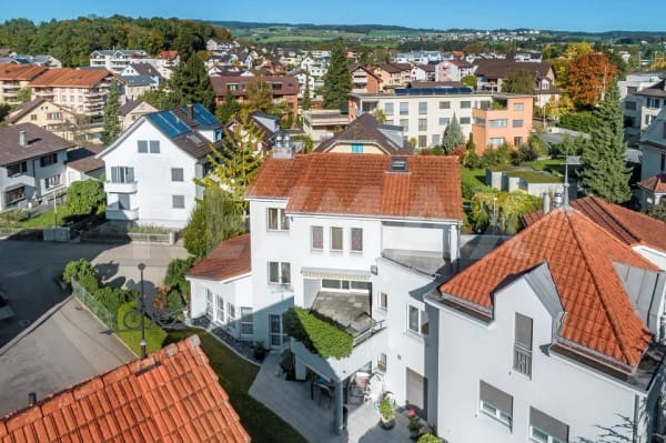 Immobilie in Hochdorf - Zentral gelegene 5½-Zimmer-Maisonettewohnung mit Stil - Bild 0