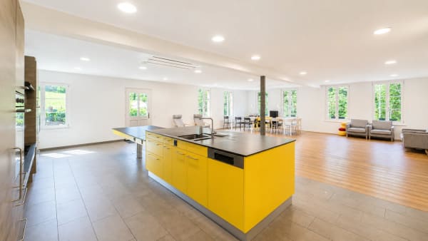 Immobilie in Sumiswald - Grosszügige Mehrgeneration-Liegenschaft, 2'232 m² Grundstück und viel Ruhe im Emmental - Bild 1