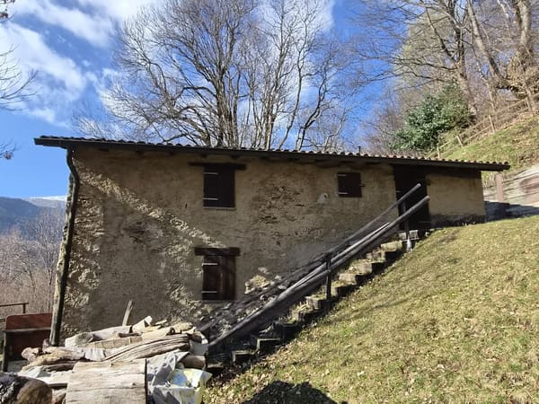 Immobilie in Bogno - SchÃ¶nes Bauernhaus inmitten der Natur mit GrundstÃ¼ck - Bild 3