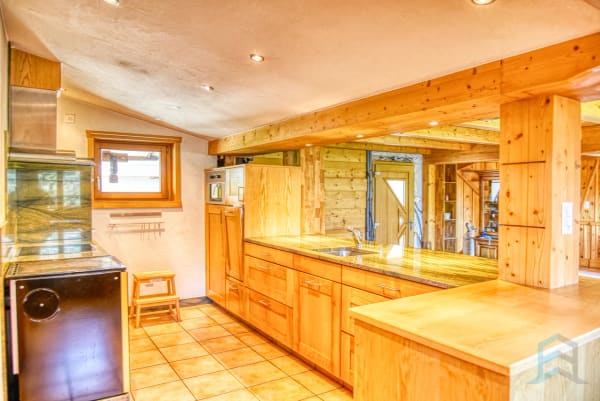 Immobilie in Niouc - EXCLUSIF Beau chalet individuel de 264m² avec annexes - Bild 3