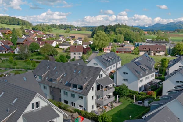 Immobilie in Mettmenstetten - Familienfreundliche 5½-Zimmer Dachmaisonette Wohnung an bester Lage - Bild 1