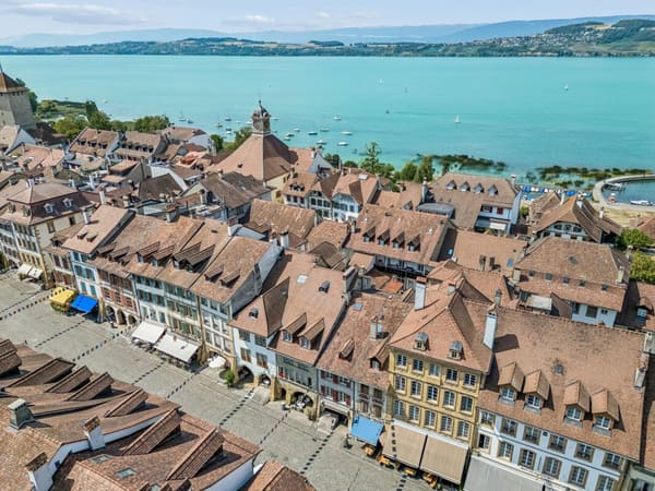Immobilie in Murten - Historisches Mehrfamilienhaus in einzigartiger Altstadtlage - Bild 1