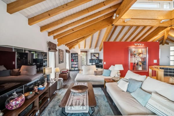 Immobilie in L'abergement - Villa d'architecte contemporaine, volumes spectaculaires, au pied du S - Bild 5