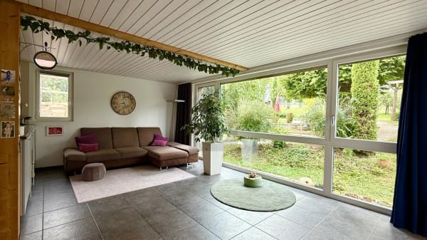 Immobilie in Wahlendorf - WOHNEN WIE IM EIGENEN HAUS - MIT VIEL LICHT & GARTEN - Bild 2