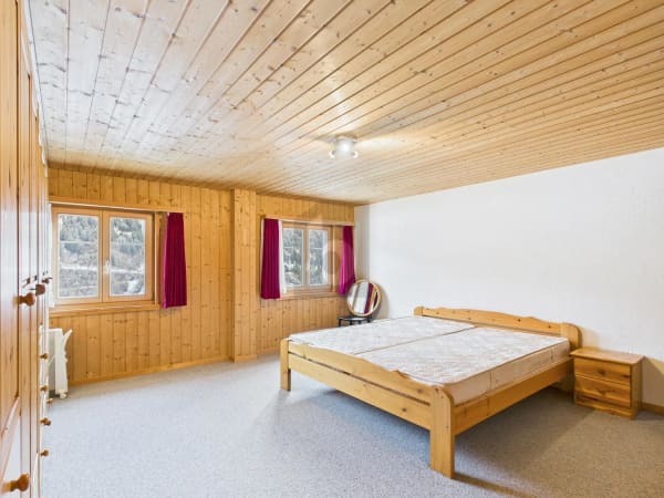 Immobilie in Sumvitg - WEITBLICK MIT UNVERBAUBARER AUSSICHT - Bild 2