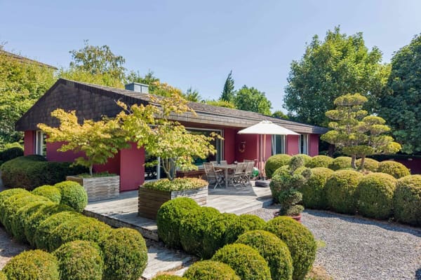 Immobilie in Lostorf - Einfamilienhaus-Bungalow mit exklusiver Gartenanlage und Gewerberaum mit separaten Aussenzugang! - Bild 0