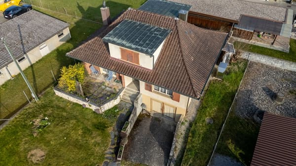 Immobilie in Koppigen - Renovationsbedürftiges Einfamilienhaus in Koppigen - Bild 2