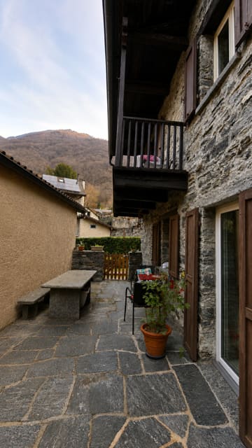 Immobilie in Gordevio - Casa rustica ristrutturata a Gordevio â€“ Charme ticinese nel cuore della Valle Maggia - Bild 4