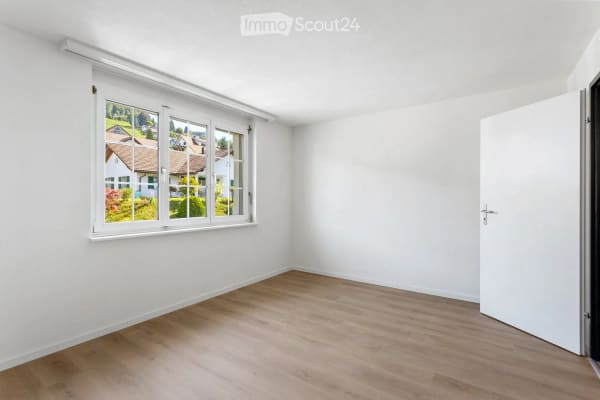 Immobilie in Gebertingen - Helle 4.5-Zimmer-Wohnung mit Balkon und Garage in Gebertingen - Bild 8