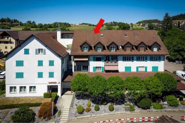 Immobilie in Gossau Zh - Mitten im Zentrum! Gepflegte Dach-Maisonette-Wohnung - Bild 0